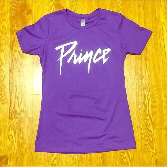 Vintage Tops - Women’s Prince T-Shirt! Vintage Tops - Women’s Prince T-Shirt!
